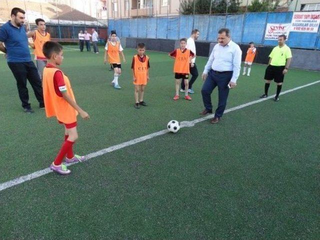 Odunpazarı İlçe Müftülüğü Yaz Kur’an Kursları Öğrenciler Arası Halı Saha Futbol Turnuvası Başladı