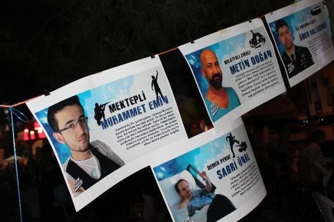 Darbe Şehitlerinin ,gaziler Ve Kahramanlar Denizli&rsquo;de Afişlerle Anlatıldı