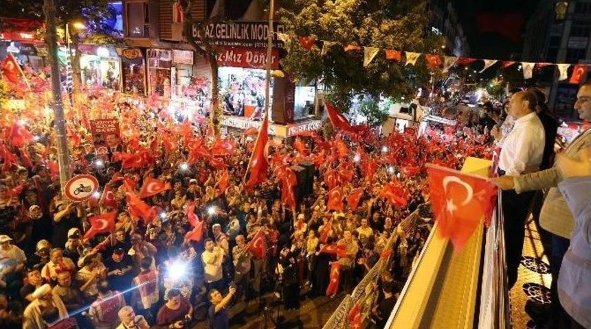 Topbaş: "darbecilerden Bir Tanesini Ailesi İstememiş, Vatan Hainleri Mezarlığı&rsquo;na G&ouml;m&uuml;ld&uuml;"