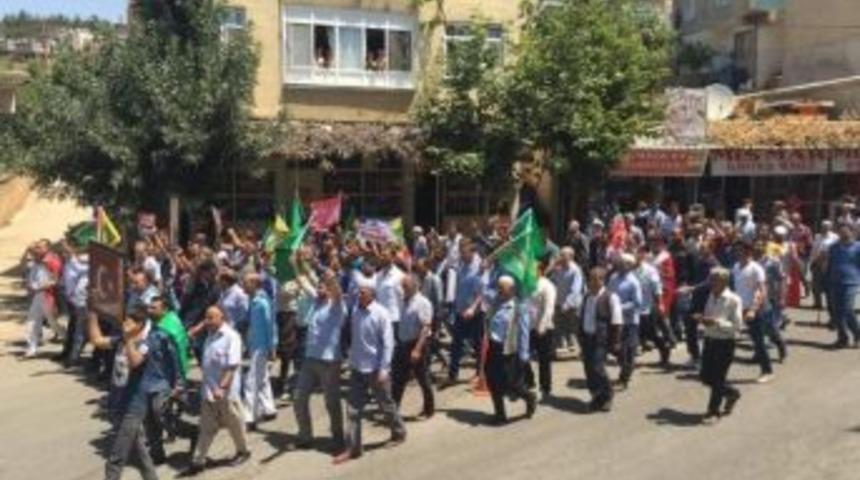 Eğil&rsquo;de Demokrasi Y&uuml;r&uuml;y&uuml;ş&uuml; Yapıldı