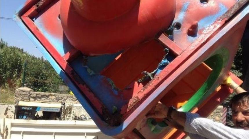 &Ccedil;ocuk Parkına &Ccedil;irkin Saldırı