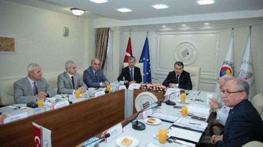 İl İstihdam Kurulu Toplantısı, Vali Azmi &Ccedil;elik Başkanlığında Yapıldı