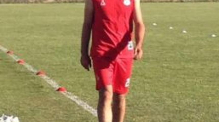 Aksaray Belediyespor, Stoper İbrahim Konuksever&rsquo;i Kadrosuna Dahil Etti