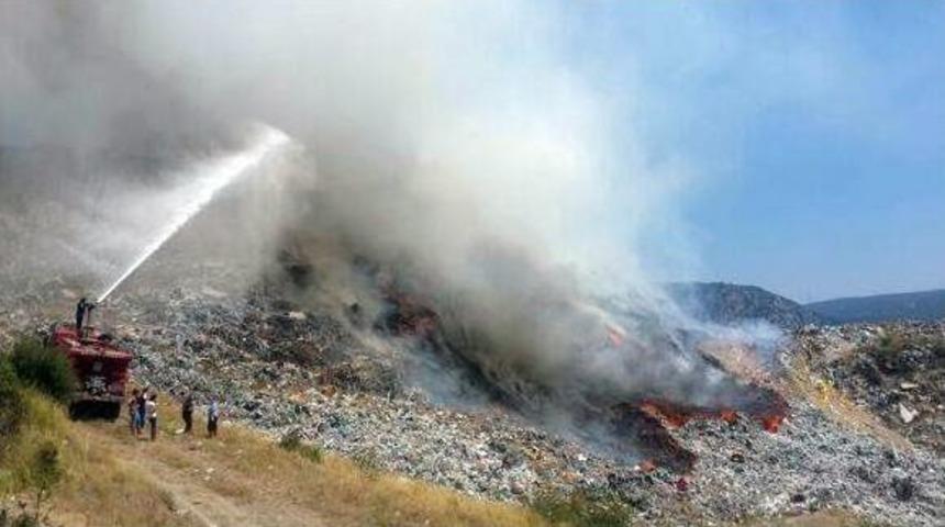 &Ccedil;&ouml;pl&uuml;k Yangını Kenti Dumanla Kapladı