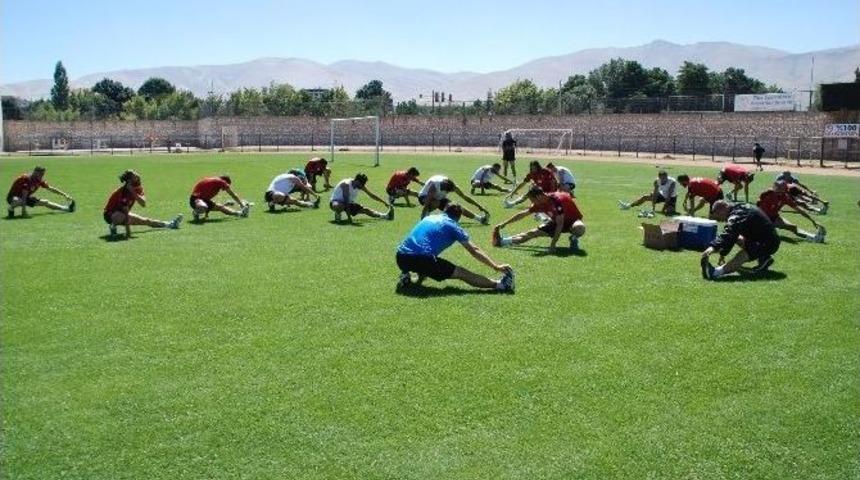 Niğde Belediyespor Yeni Sezon Hazırlıklara Hız Kesmeden Devam Ediyor