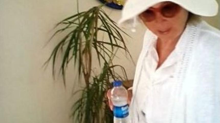 Nazlı Ilıcak Polisi Atlatmak İ&ccedil;in T&uuml;rl&uuml; Yollar Denedi