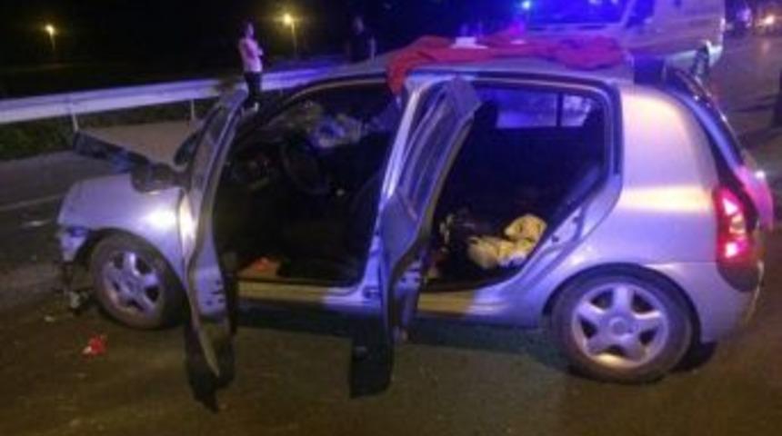 Kadın S&uuml;r&uuml;c&uuml;n &Ccedil;arptığı Yayalar &Ouml;l&uuml;mden D&ouml;nd&uuml;