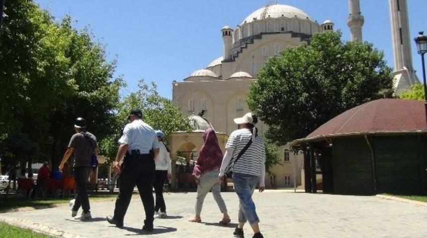 Cami Avlusunda Misyonerlik İddiası