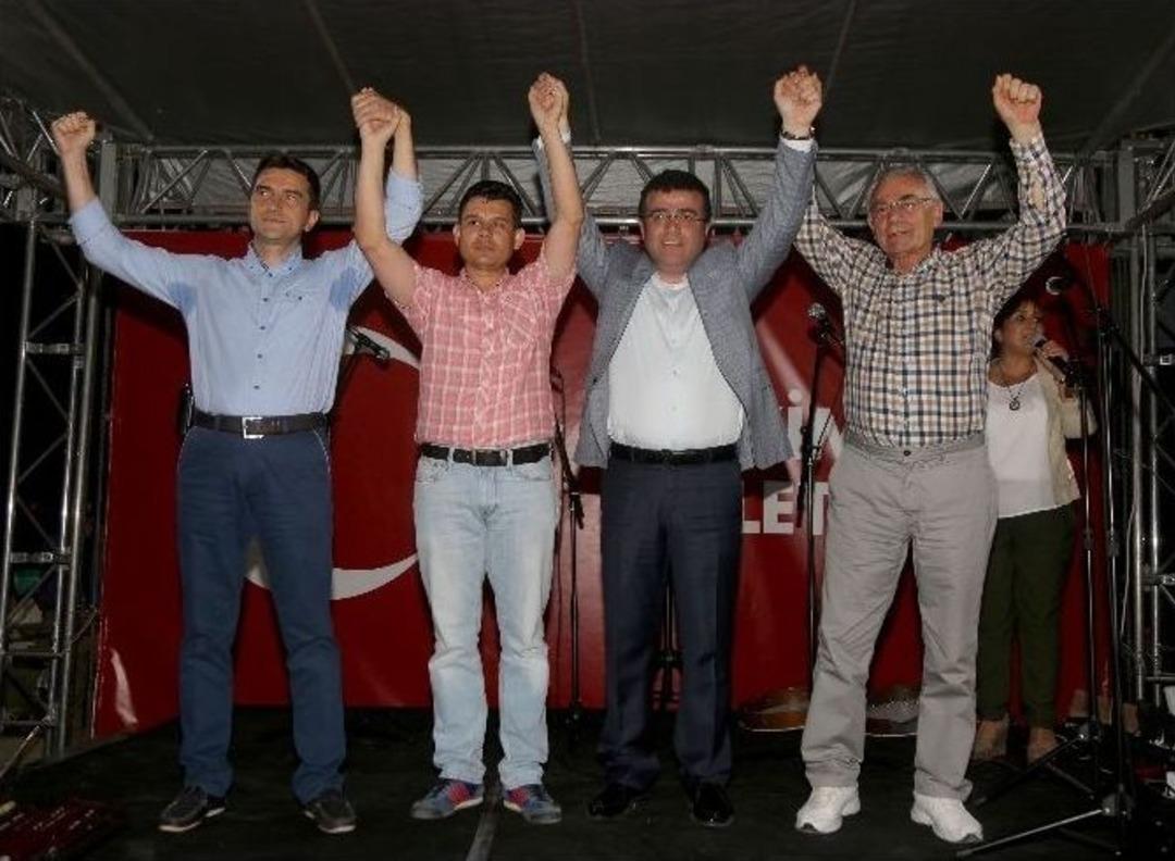 Atakum&rsquo;da Birlik Ve Beraberlik Pozu