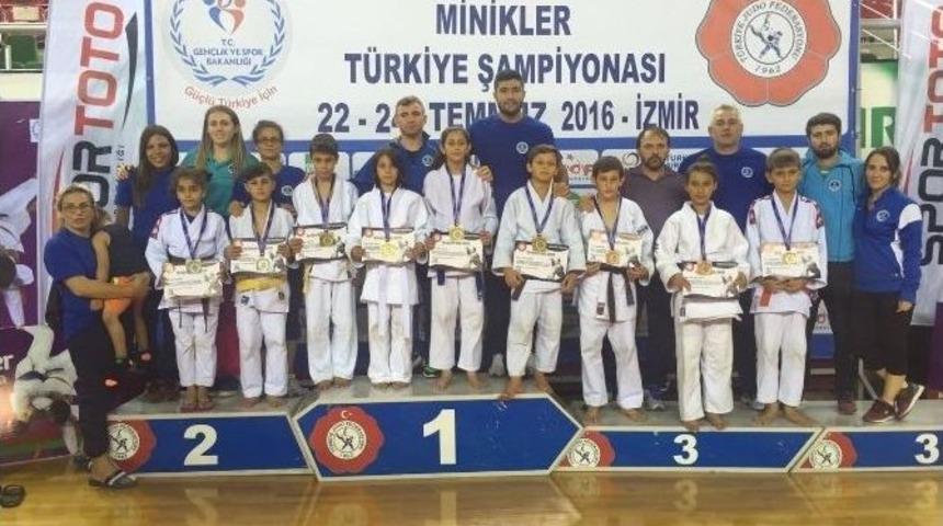 B&uuml;y&uuml;kşehirli Judoculardan 4 Yıldır Aynı Tarife