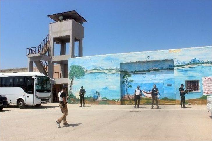 Darbeci 45 Asker Geniş Güvenlik Önlemi Altında Nakledildi G1