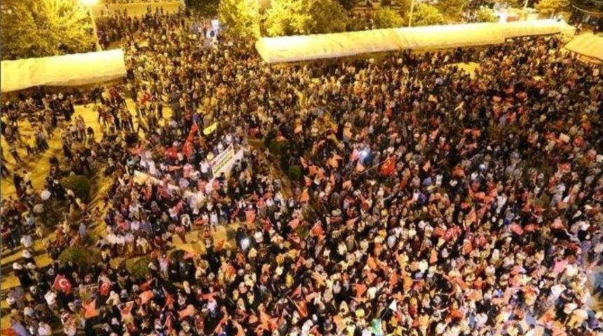 Adıyaman&rsquo;da, Vatandaşlar Meydanları Boş Bırakmıyor