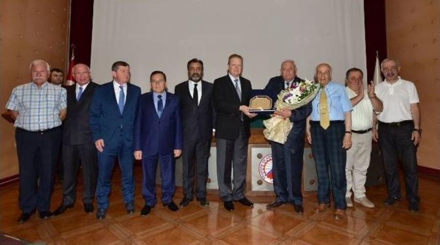 Hekimoğlu’na Trabzon’a Hizmet Ödülü