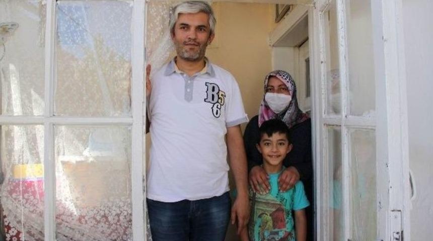 10 Yıllık Eşine B&ouml;breğini Verdi