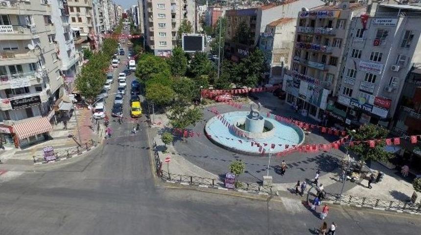 Manolya Meydanının Adı Demokrasi Meydanı Olacak