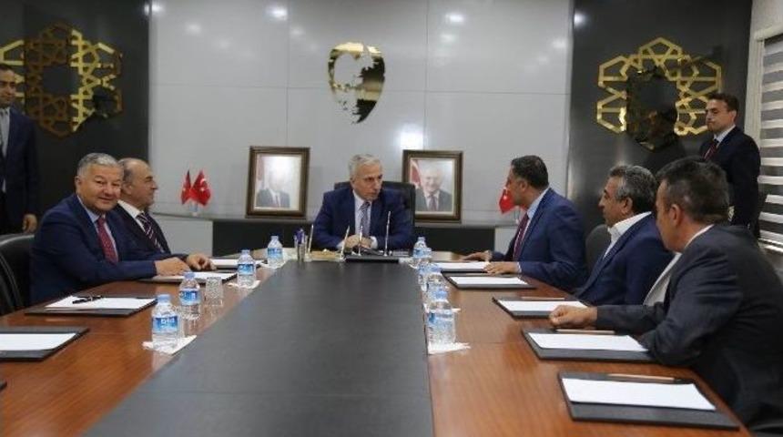 Hayırsever İşadamı Salih Onaran İle Ek Okul Katı Protokol&uuml; İmzalandı