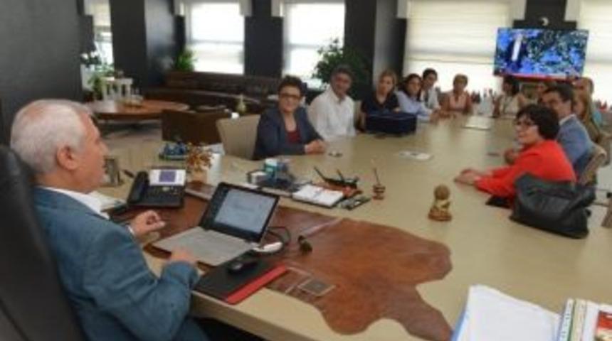 Mersin Heyeti Nil&uuml;fer&rsquo;in &Ccedil;alışmalarını Yerinde İnceledi