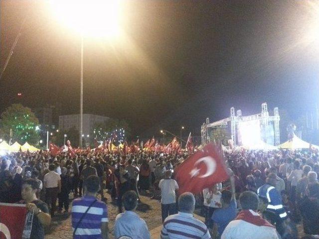 Türk Ulaşım-sen Demokrasi Nöbetinde