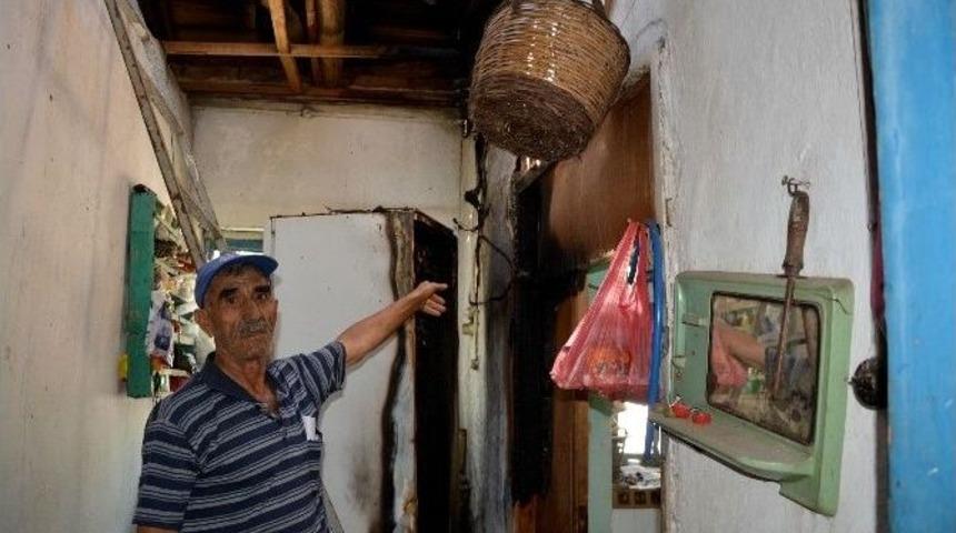 S&ouml;ke&rsquo;de Ev Yangını Korkuttu