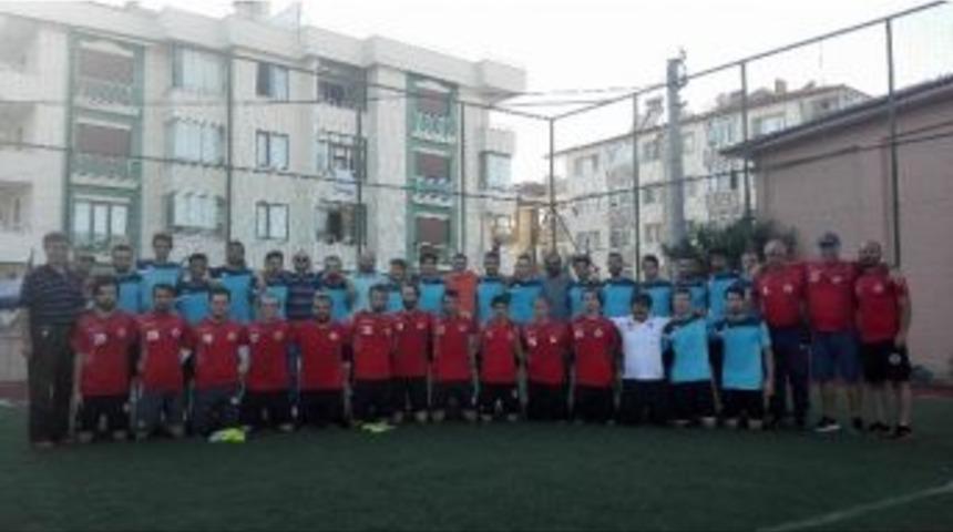 Yalovaspor Top Başı Yaptı