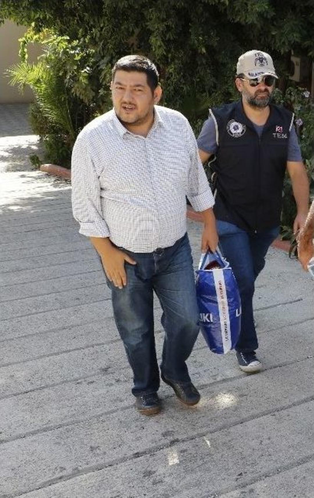 Fet&ouml; Operasyonunda Aralarında Gazetecilerin De Olduğu 14 Kişi Adliyeye Sevk Edildi