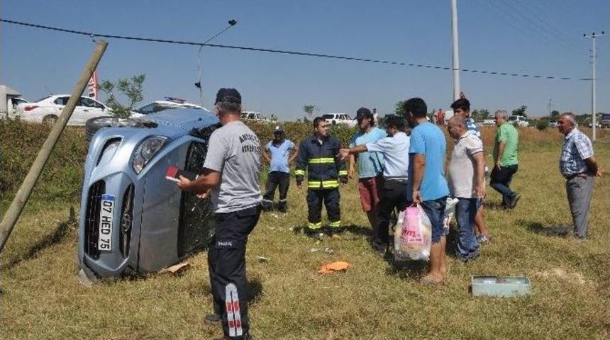 Manavgat&rsquo;ta Otomobil Takla Attı: 4 Yaralı