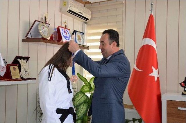 Bilecikli Taekwondocudan Büyük Başarı