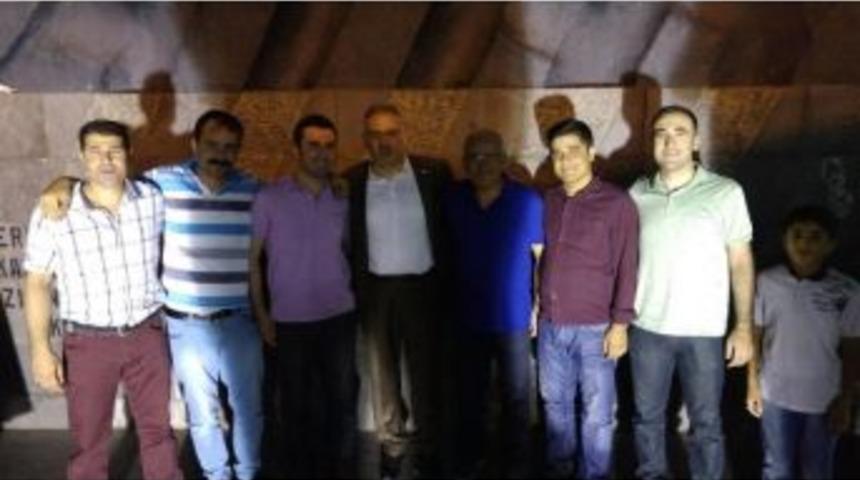 Adı Ve Soyadı Aynı Olan 6 Kişi Demokrasi N&ouml;betinde Buluştu