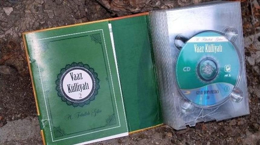 Manisa’da Fetö’nün Cd’lerini Çöpe Attılar