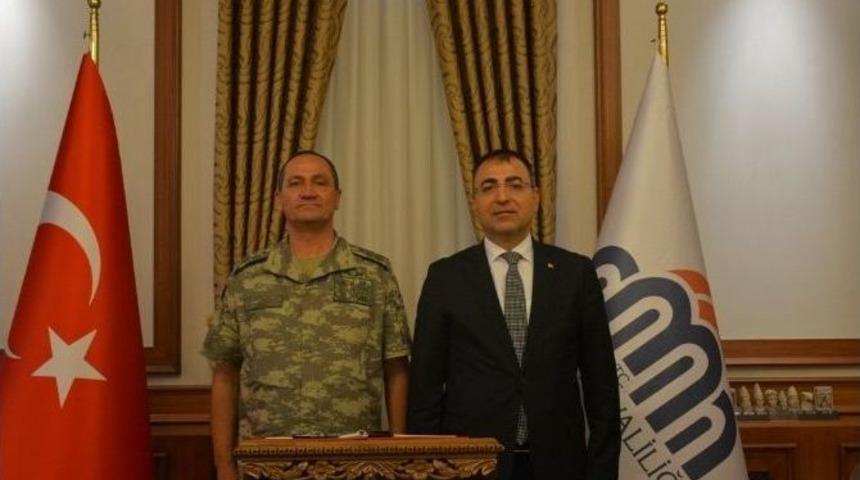 2.ordu Komutanı Temel&rsquo;den Vali Toprak&rsquo;a Ziyaret