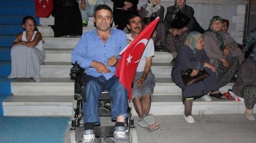 Demokrasinin Engelli Bek&ccedil;ileri