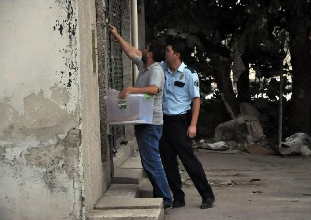 Fet&ouml;&rsquo;c&uuml; Zabıt Katiplerine Ve İnfaz Koruma Memurlarına Operasyon