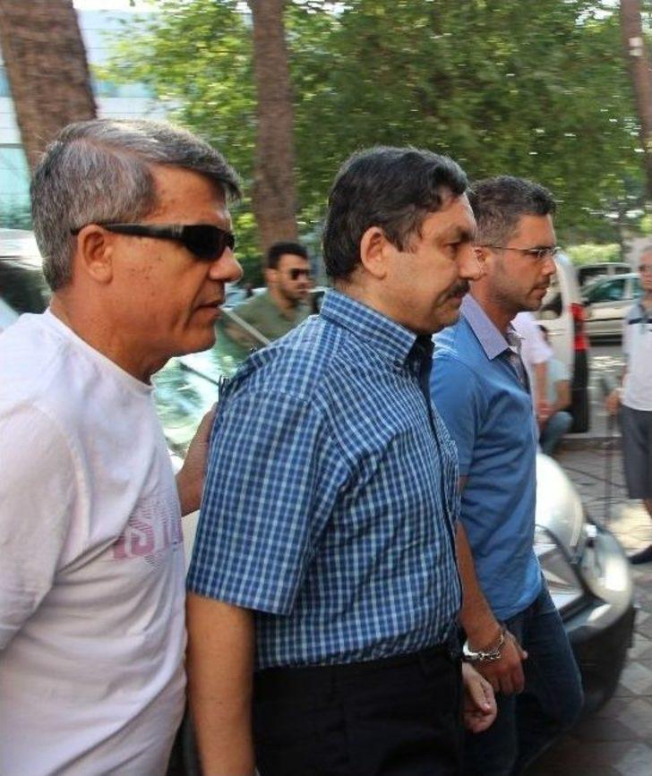 Akademisyenler Adliyeye Sevk Edildi G2