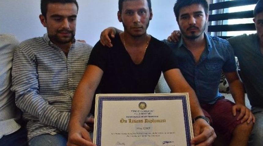 (özel Haber) Fetö Mağduru Polis Adayları Cumhurbaşkanı Erdoğan’dan Yardım İstedi