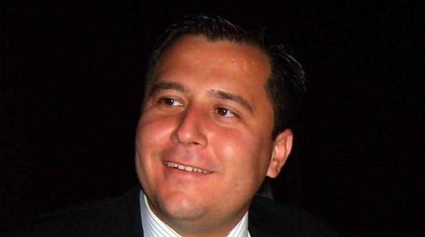 Y&uuml;ksek Okul M&uuml;d&uuml;r&uuml; Rekt&ouml;rl&uuml;k Binasından Atlayarak İntihar Etti