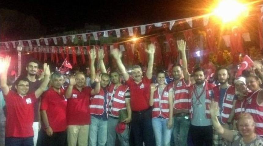 Aydın Kızılay Meydanları Boş Bırakmıyor