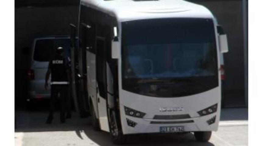 Elazığ&rsquo;da 15 Polis Daha Adliyeye Sevk Edildi