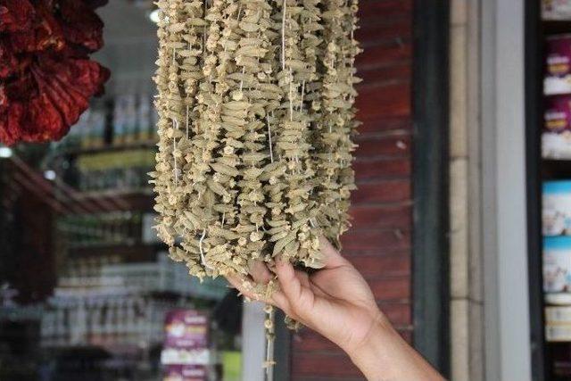 Kurutulmuş Bamyanın Fiyatı Altınla Yarışıyor