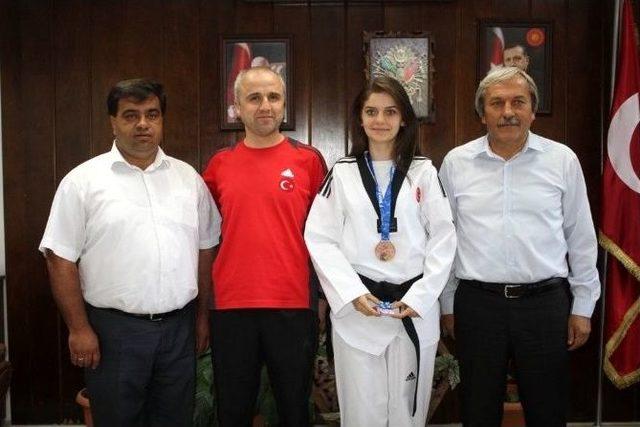 1308 Osmaneli Belediye Spor Oyuncusu Dünya Üçüncüsü Oldu