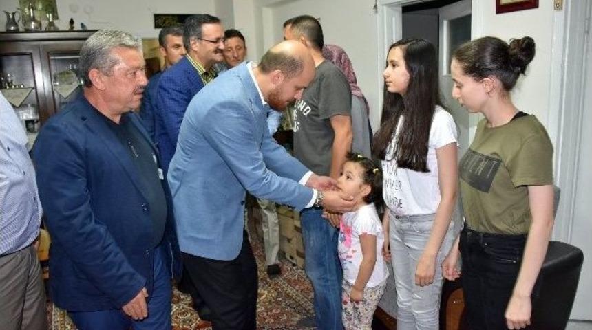 Bilal Erdoğan&rsquo;dan Demokrasi Şehitlerinin Ailesine Ziyaret