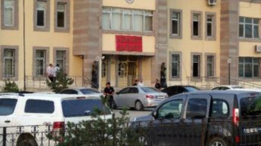 Doğubayazıt&rsquo;ta 2 Asker Tutuklandı, 3 Memur G&ouml;zaltına Alındı