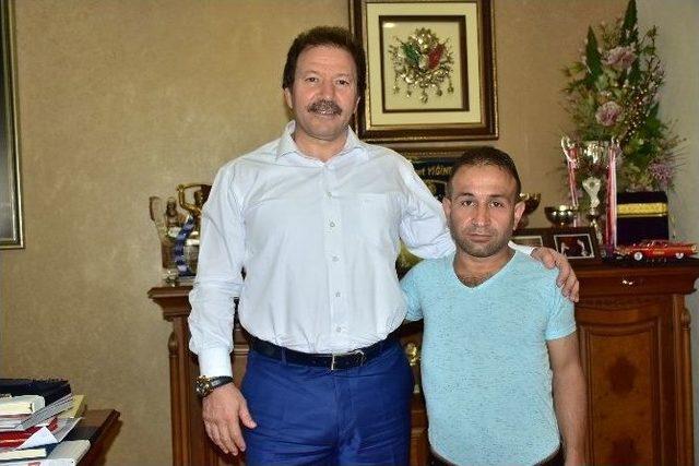 Ankesob Başkanı Yiğiner, Kahraman Taksiciye Sahip Çıktı