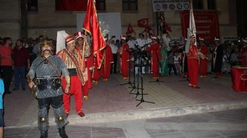 Biga&rsquo;da &rsquo;mehteranlı&rsquo; Demokrasi N&ouml;beti