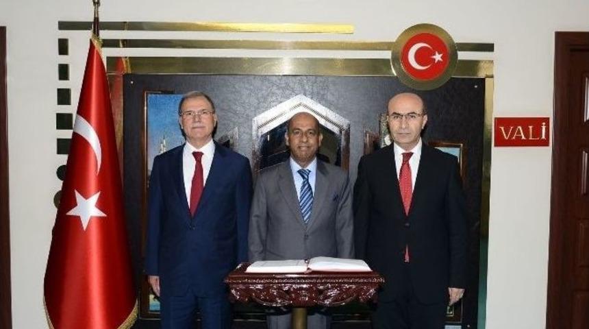 Sri Lanka&rsquo;nın Ankara B&uuml;y&uuml;kel&ccedil;isi Amza&rsquo;dan Vali Demirtaş&rsquo;a Ziyaret