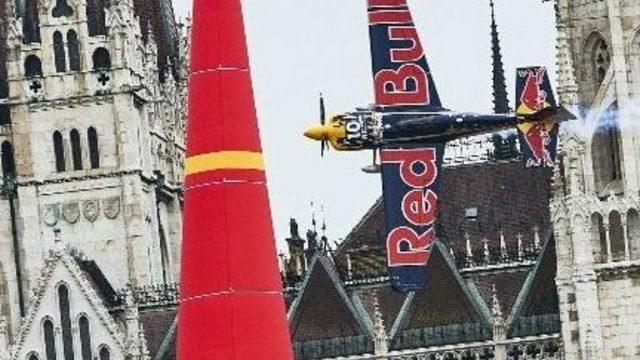 Dolderer Bir Kez Daha Gökyüzünün Hakimi