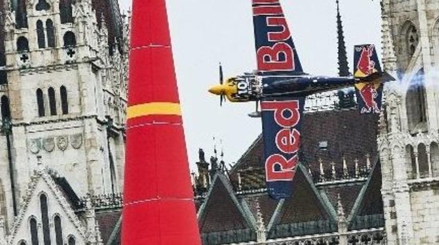 Dolderer Bir Kez Daha Gökyüzünün Hakimi