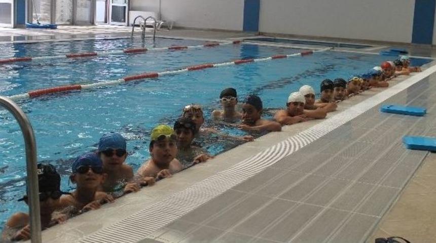 Kayseri Gen&ccedil;liği Tatilde Spor Yapıyor