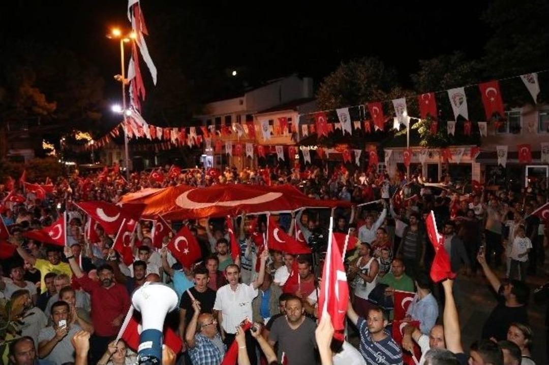 Milli İradeye Sahip &Ccedil;ıkan Şile "biz Buradayız" Dedi