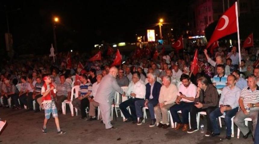 Akhisar&rsquo;daki Demokrasi N&ouml;beti 12&rsquo;nci G&uuml;n&uuml;nde