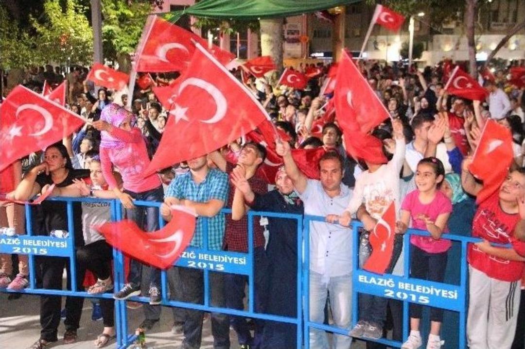 Elazığ&rsquo;da Demokrasi N&ouml;beti Devam Ediyor